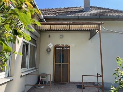Eladó családi ház Budapest