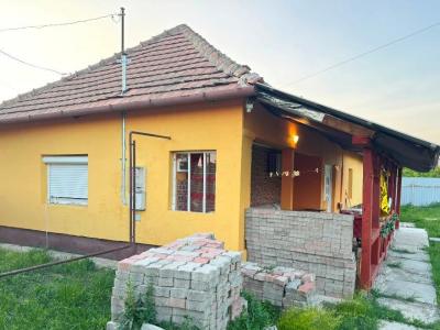 Eladó családi ház Tiszacsege