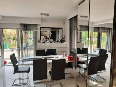 Eladó családi ház Dunakeszi