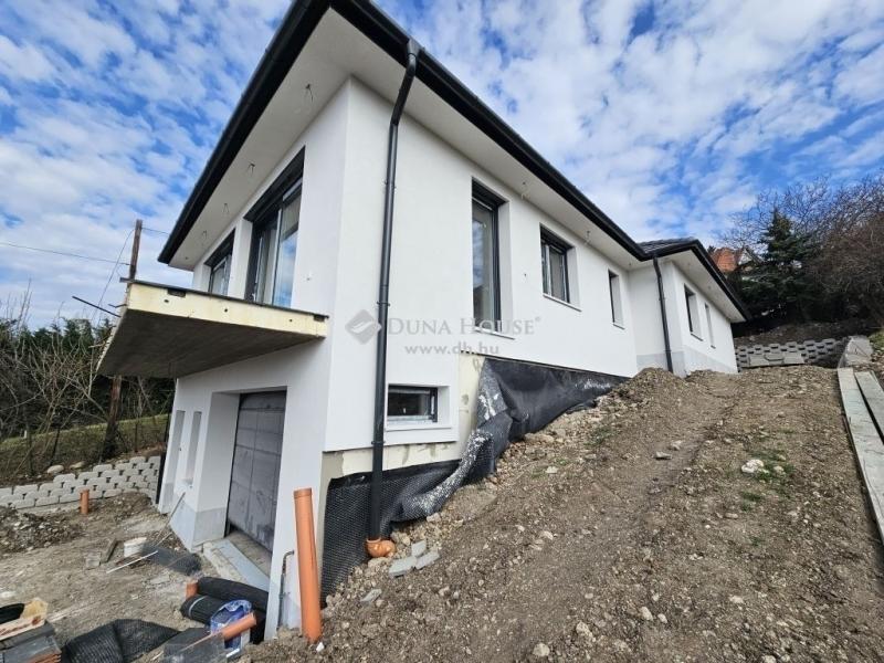 Eladó családi ház Szentendre