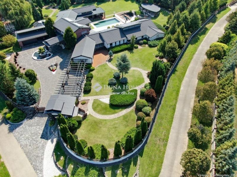 Eladó családi ház Dunabogdány