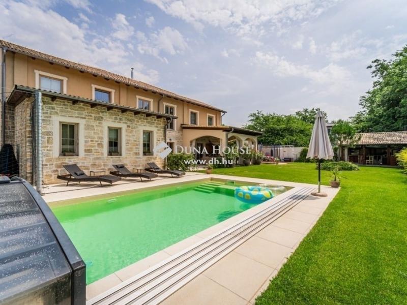 Eladó családi ház Fót