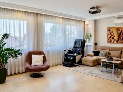 Eladó családi ház Leányfalu