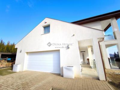 Eladó családi ház Csobánka