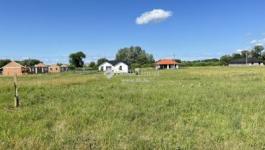 Eladó lakóövezeti telek Tura