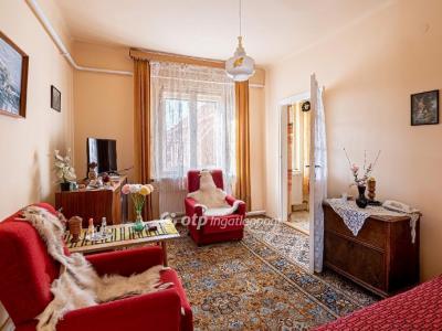 Eladó családi ház Abony