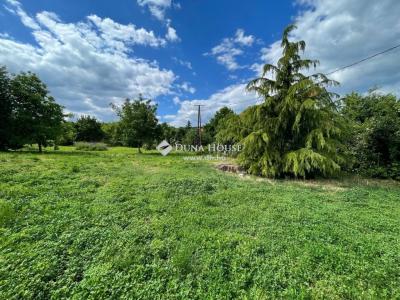 Eladó lakóövezeti telek Balatonalmádi