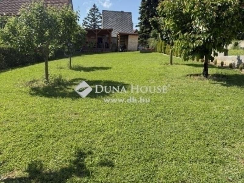 Eladó családi ház Pécs