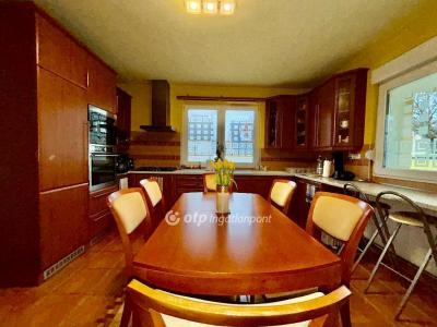 Eladó családi ház Debrecen