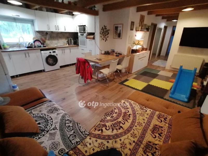 Eladó tanya Debrecen