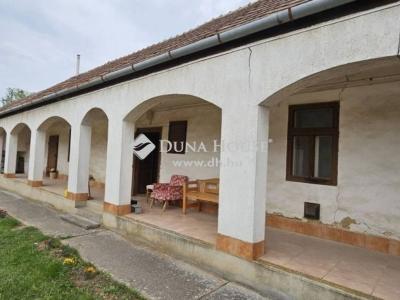Eladó családi ház Kóka