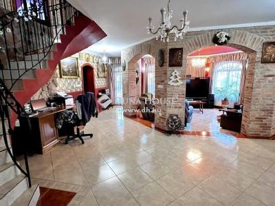 Eladó családi ház Budapest
