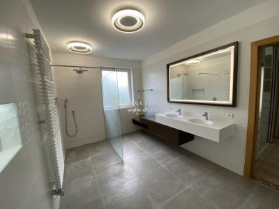 Eladó családi ház Budapest