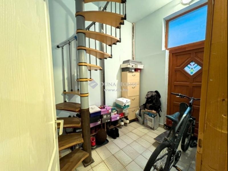 Eladó családi ház Budapest