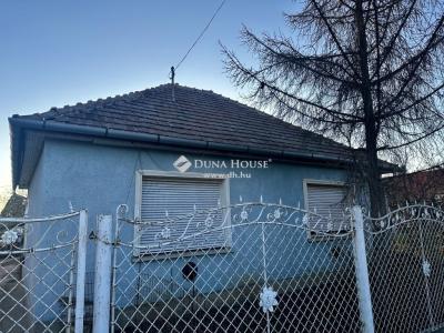 Eladó családi ház Nagytarcsa