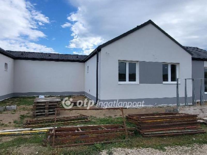 Eladó ikerház Győrszemere