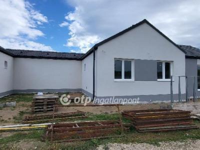 Eladó ikerház Győrszemere