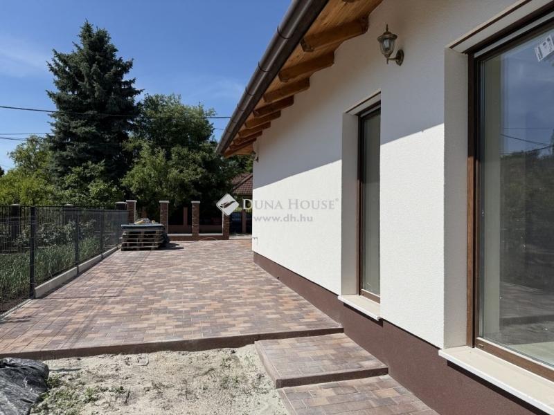 Eladó családi ház Diósd