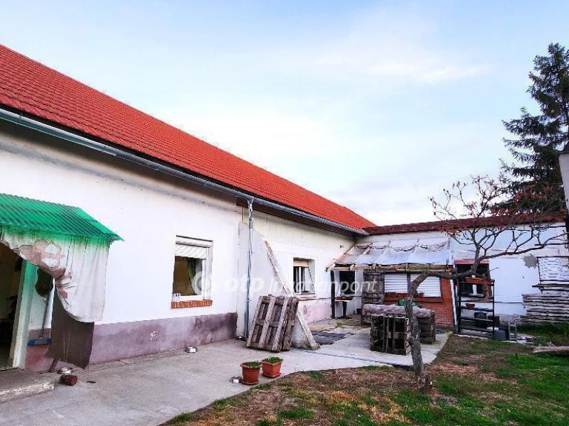 Eladó nyaraló Ópusztaszer