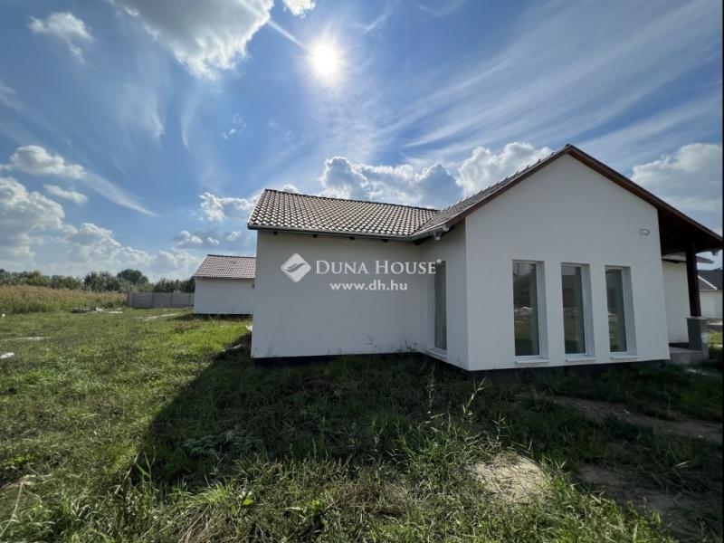 Eladó családi ház Ráckeve
