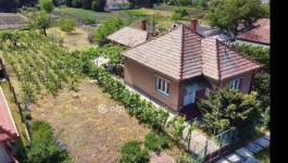 Eladó családi ház Abony