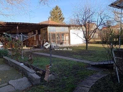 Eladó családi ház Budapest