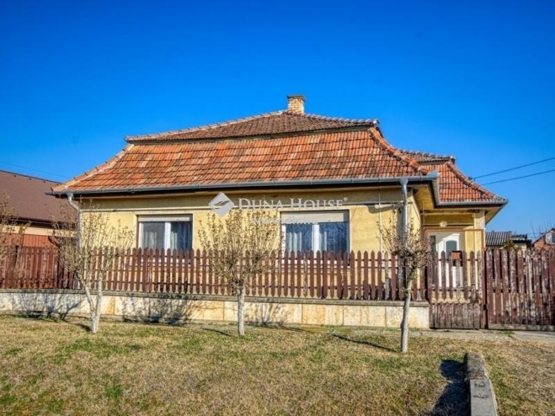 Eladó családi ház Pilis