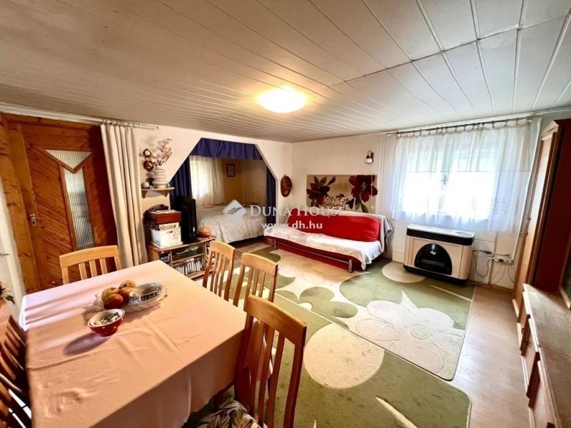 Eladó családi ház Isaszeg