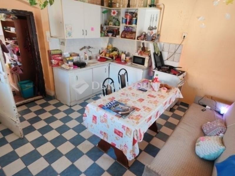 Eladó családi ház Pánd