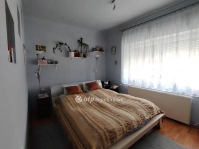Eladó családi ház Egerág