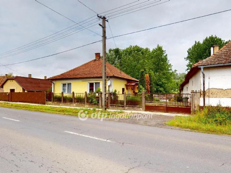 Eladó családi ház Nyírbátor