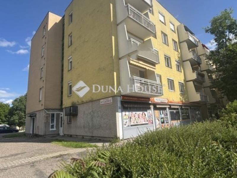 Eladó lakás Kecskemét