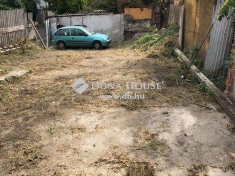 Eladó lakóövezeti telek Budapest