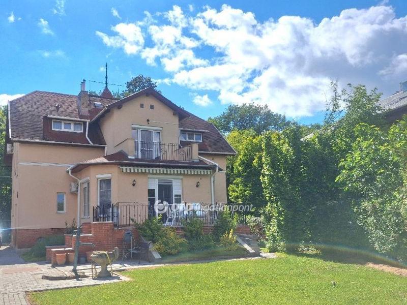Eladó családi ház Budapest