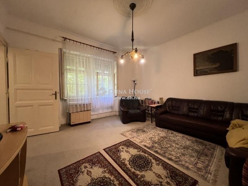 Eladó családi ház Budapest