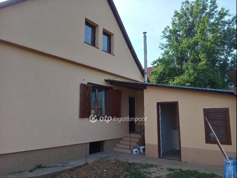 Eladó családi ház Dombóvár