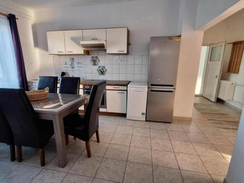 Eladó családi ház Levél