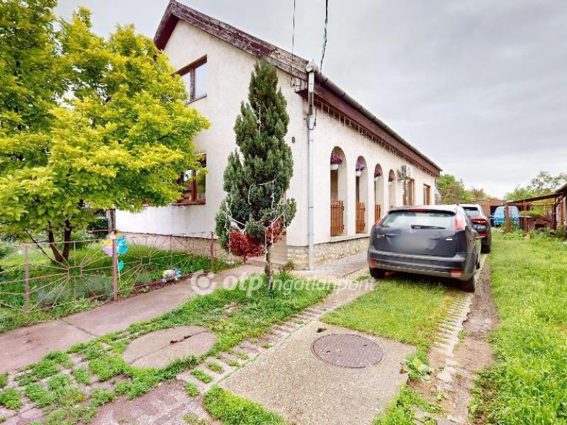 Eladó családi ház Szikszó