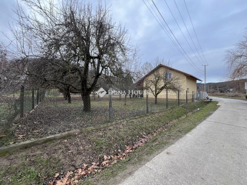 Eladó általános mezőgazdasági ingatlan Szekszárd