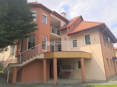 Eladó családi ház Szekszárd