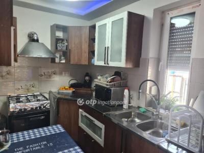 Eladó családi ház Érd