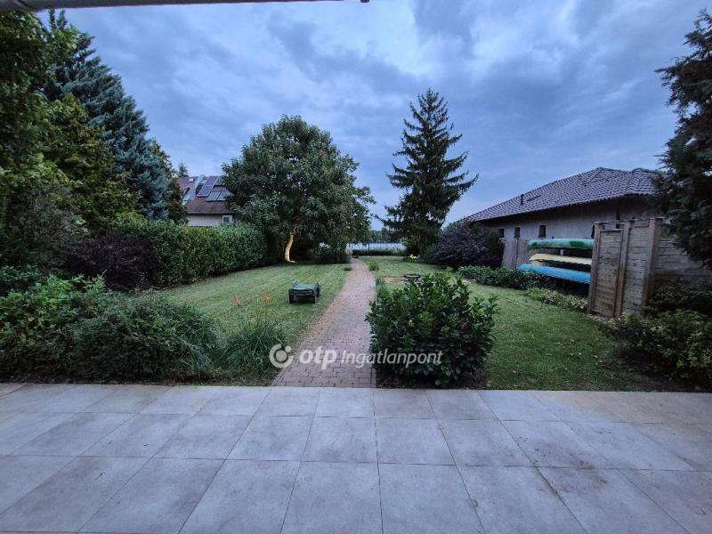 Eladó családi ház Szigetszentmárton