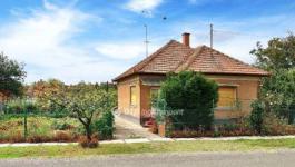 Eladó családi ház Abony