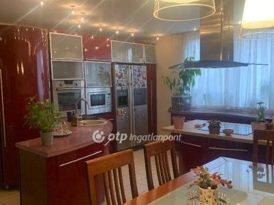 Eladó családi ház Nyíregyháza