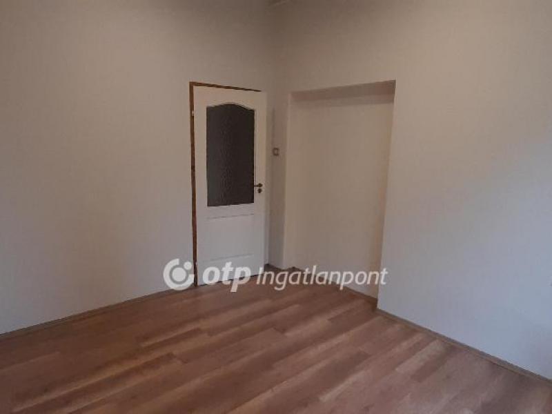 Eladó lakás Kiskunhalas