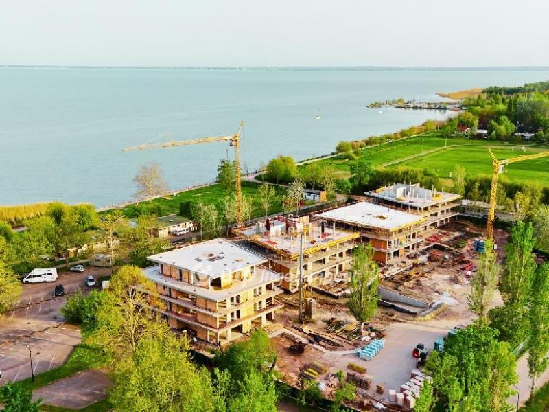 Eladó nyaraló Balatonalmádi