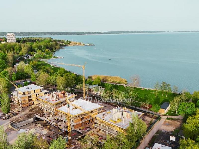 Eladó nyaraló Balatonalmádi