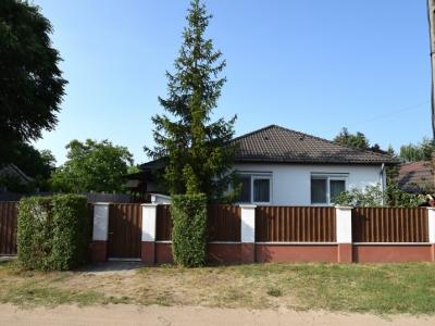 Eladó családi ház Hajdúsámson