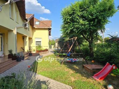 Eladó lakás Mikepércs