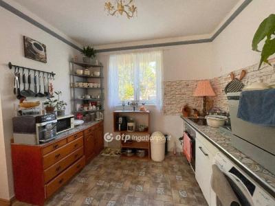 Eladó családi ház Siófok